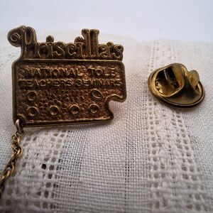 Priscilla's National Tole Teachers Seminars Lapel Pin